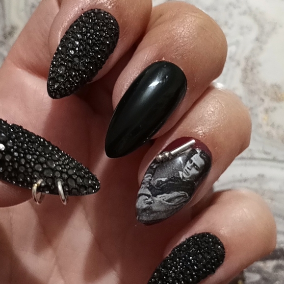 Sweeney Todd black bubble effect pierced press on nails pPN15 - Picture 3 of 6